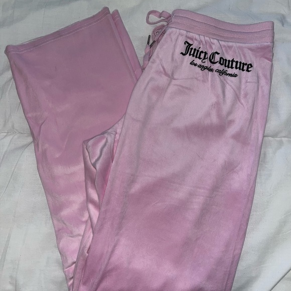 SOLD 🔴 Juicy Couture velvet Sleepwear 💗 - Picture 2 of 3
